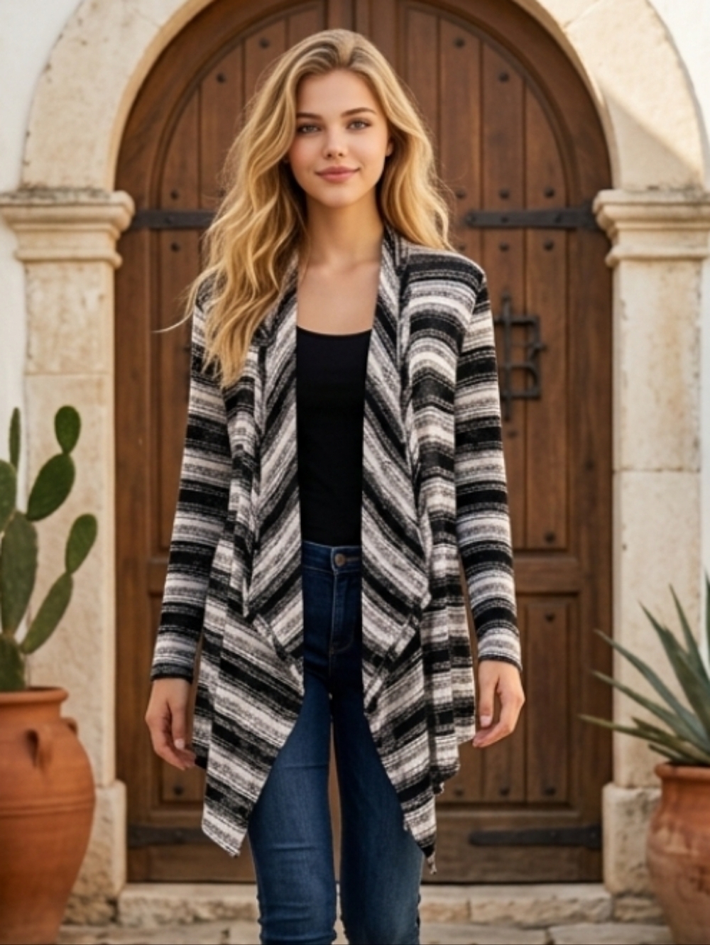 Artine Striped Black and White Women's Sweater Cardigan Size Large